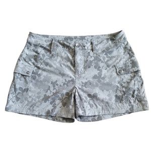 Eddie Bauer Women’s Gray Olive Nylon Spandex Floral Lightweight Cargo Shorts‎ 10